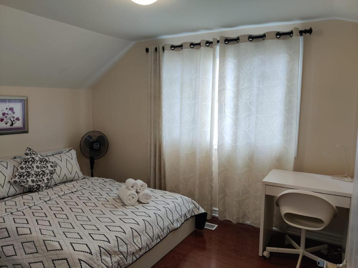 Spacious Mbr Near Kennedy Subway & Go Toronto Dış mekan fotoğraf