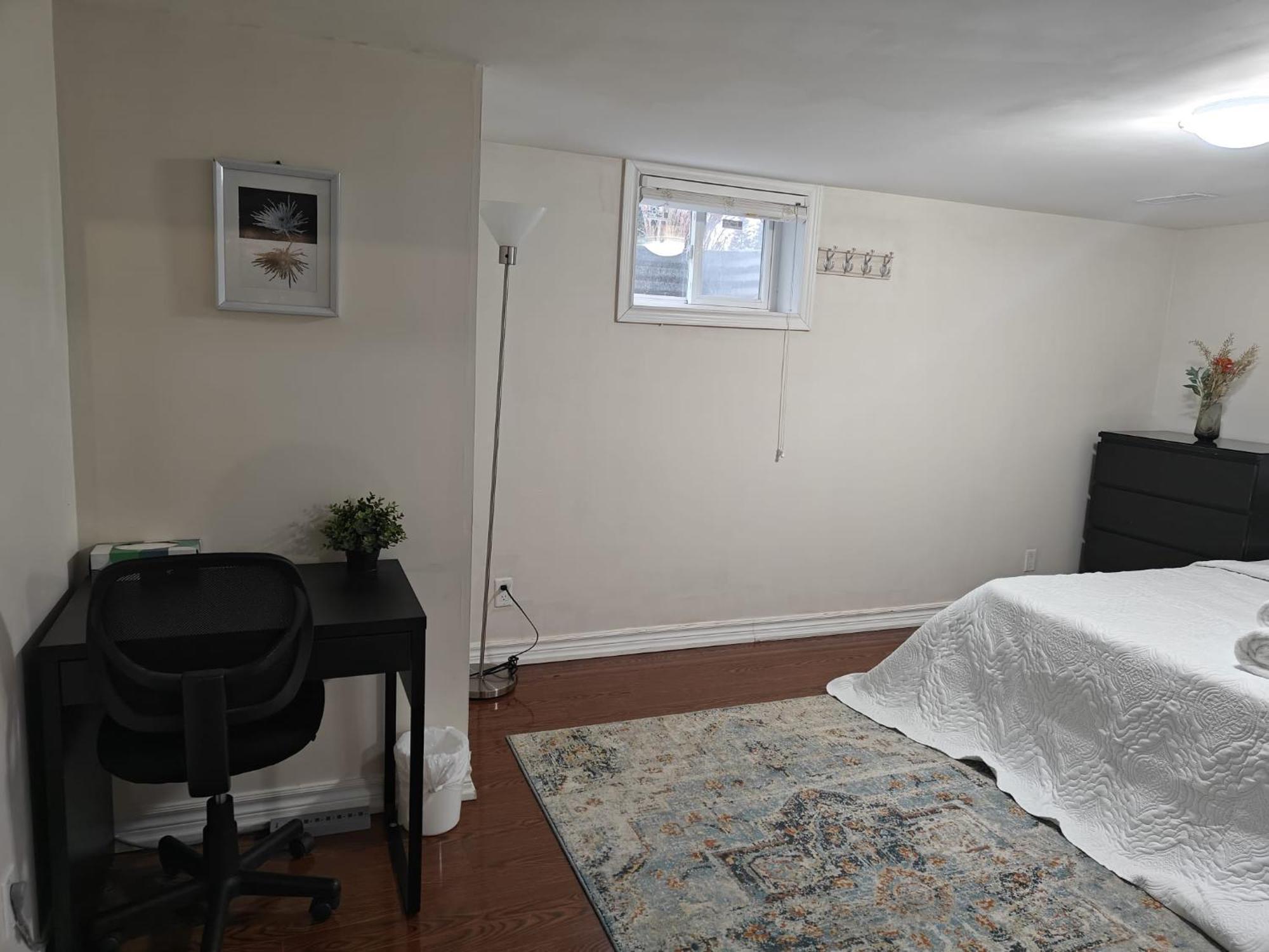 Spacious Mbr Near Kennedy Subway & Go Toronto Dış mekan fotoğraf