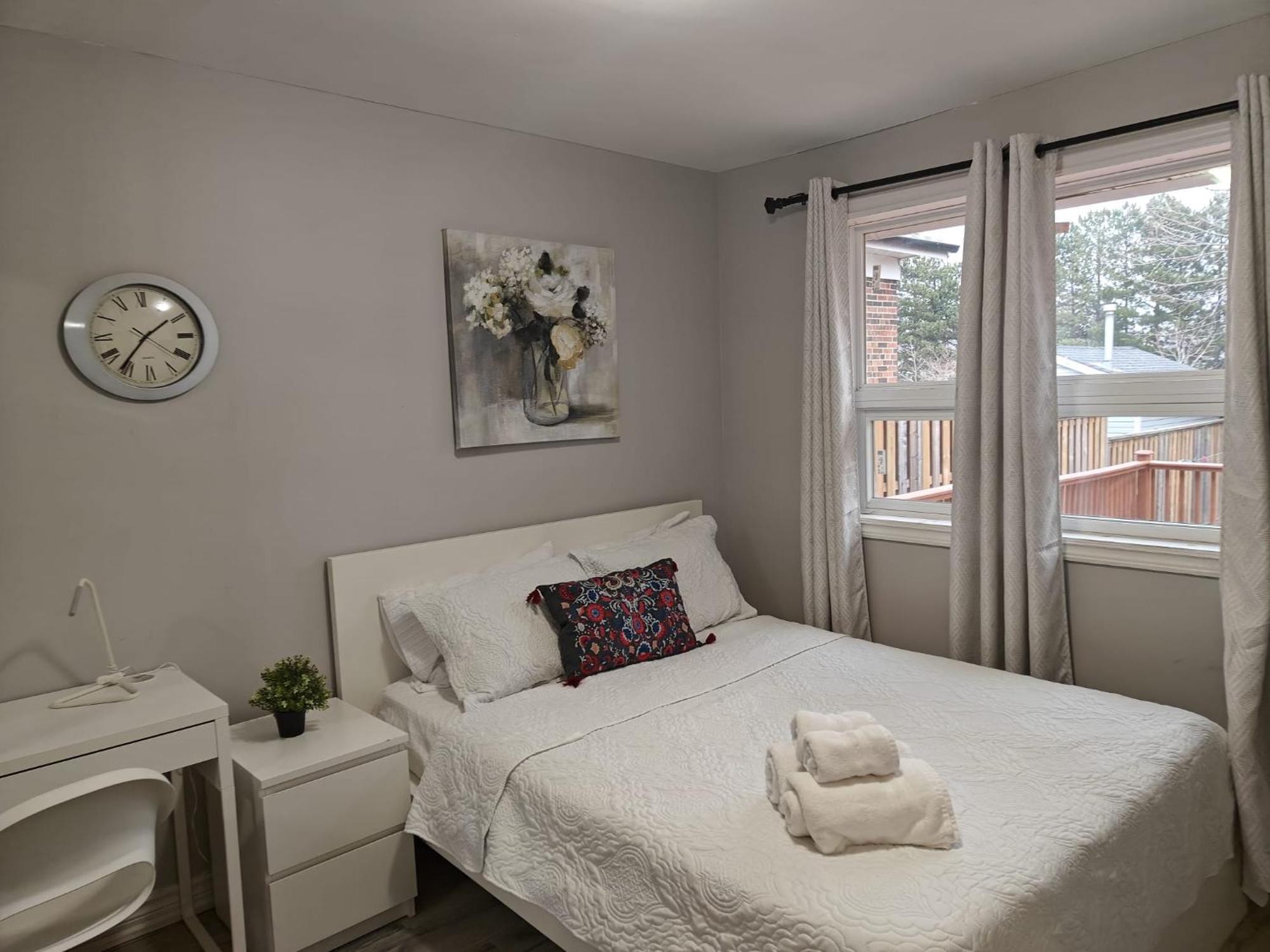 Spacious Mbr Near Kennedy Subway & Go Toronto Dış mekan fotoğraf