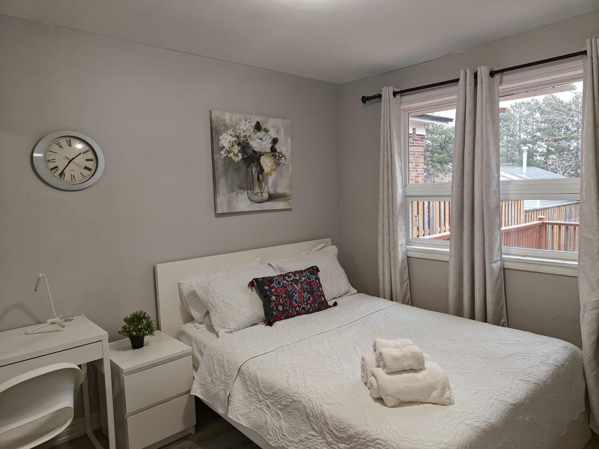 Spacious Mbr Near Kennedy Subway & Go Toronto Dış mekan fotoğraf