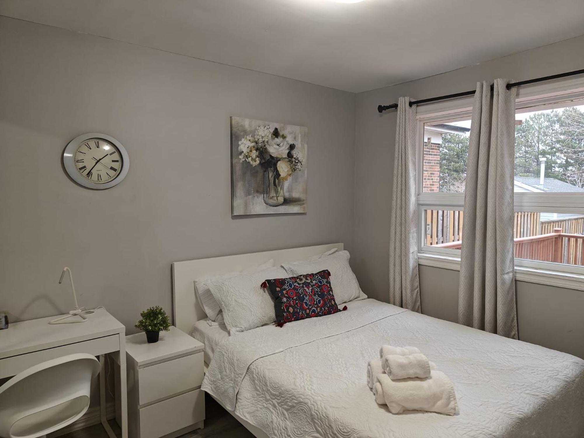 Spacious Mbr Near Kennedy Subway & Go Toronto Dış mekan fotoğraf