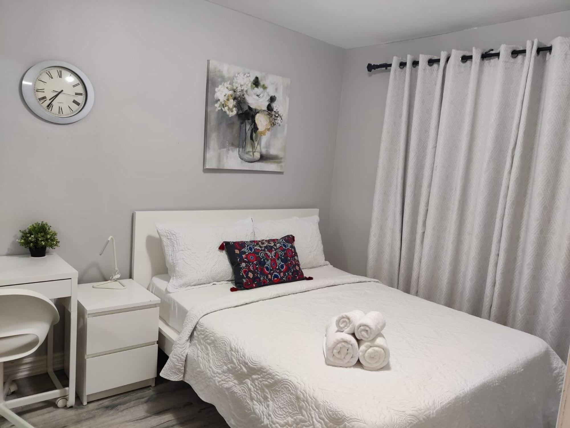Spacious Mbr Near Kennedy Subway & Go Toronto Dış mekan fotoğraf