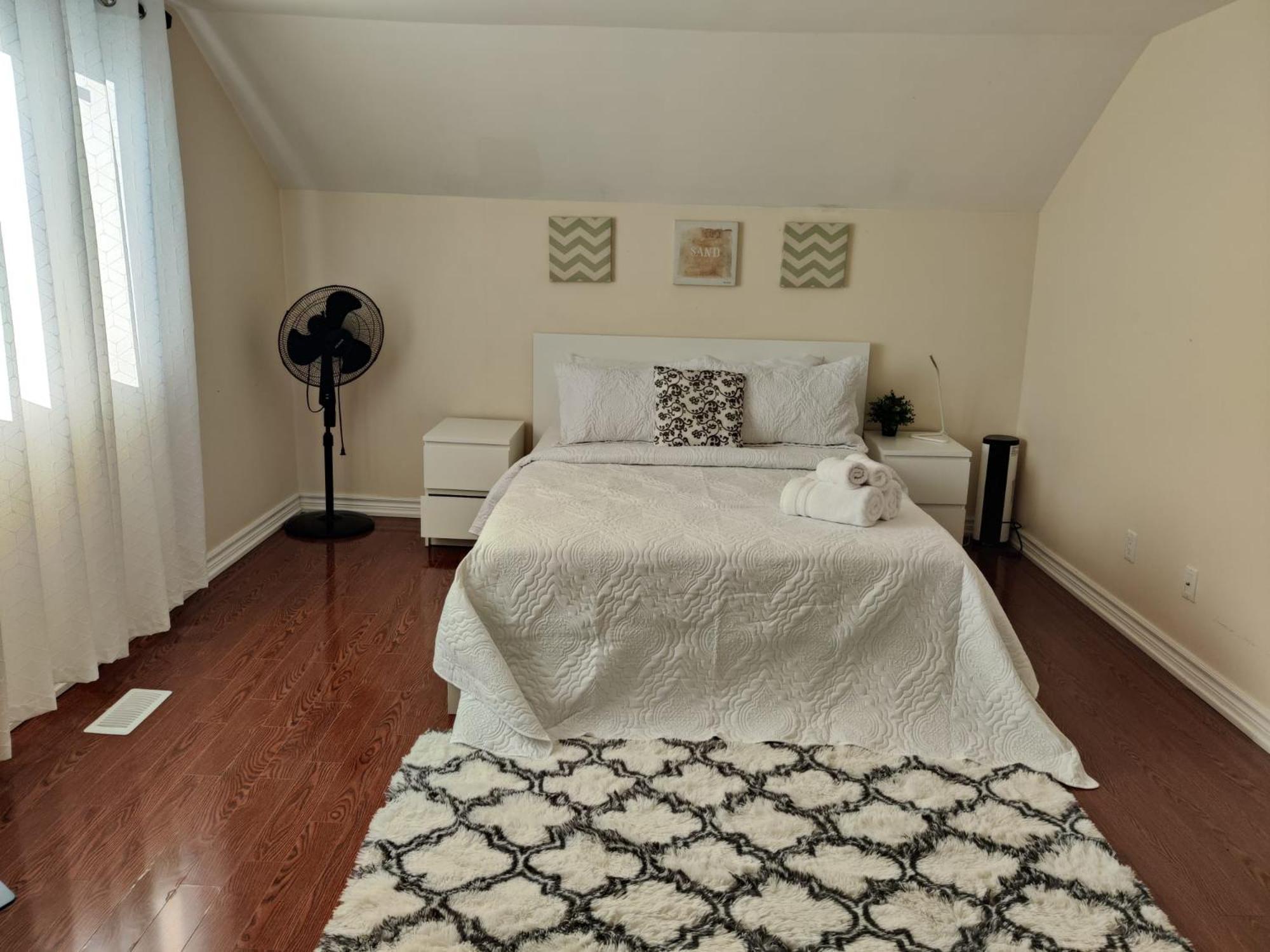 Spacious Mbr Near Kennedy Subway & Go Toronto Dış mekan fotoğraf